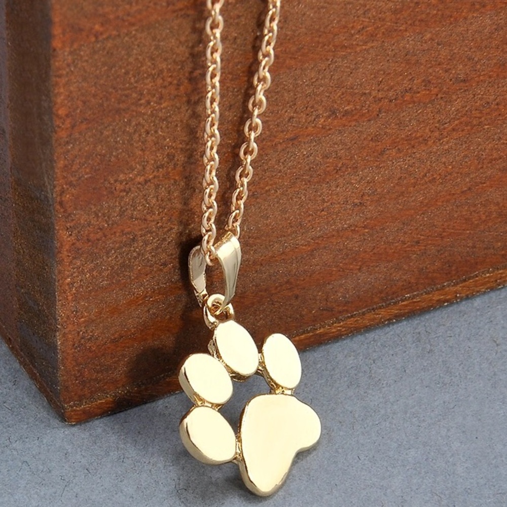 ✨NEW✨ GOLD PawPrint Necklace 🐾